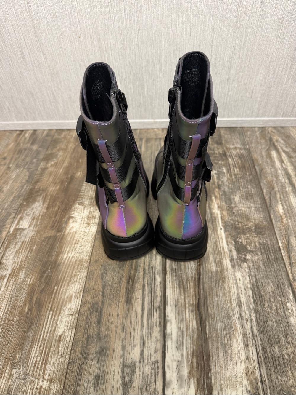 NWOB Iridescent Purple Platform Combat Boots - Women's Size 7 - Picture 13 of 16